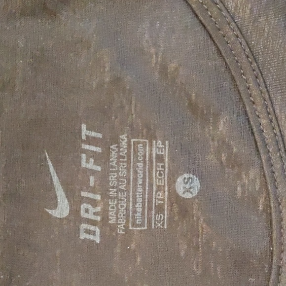 Nike dri fit top - Picture 2 of 5